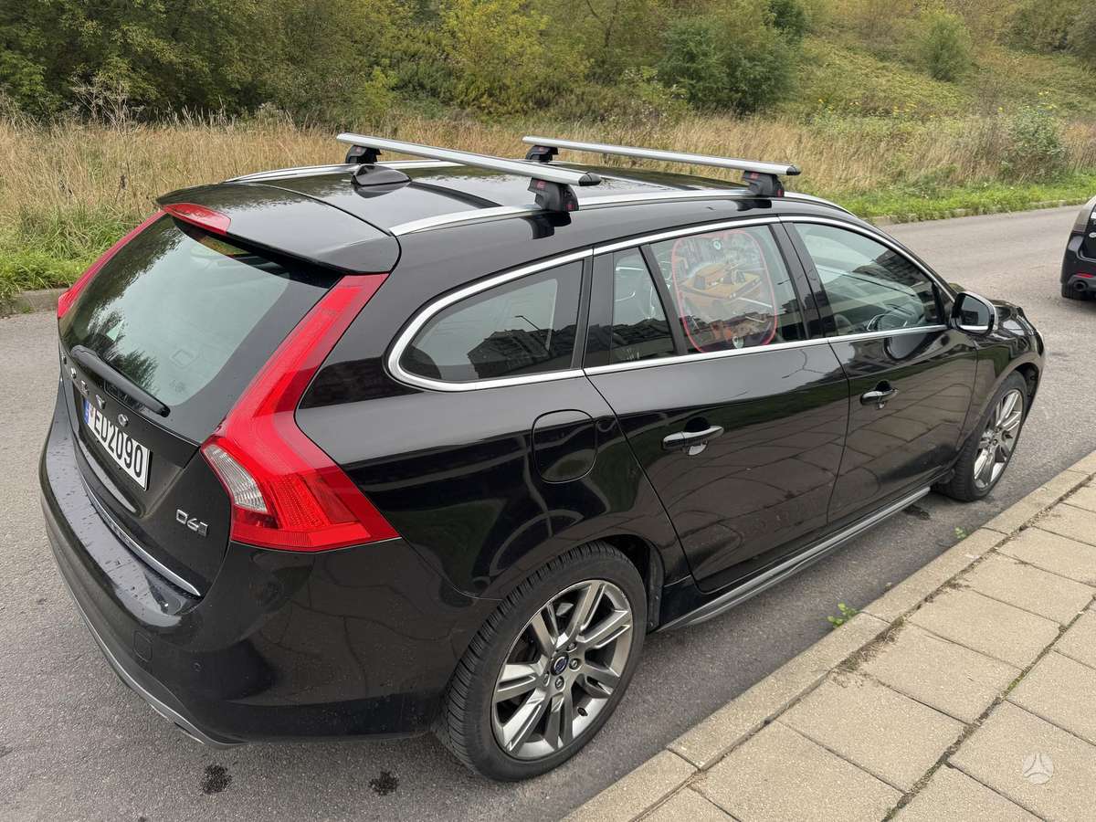 Volvo V60 2013 — вигляд ззаду