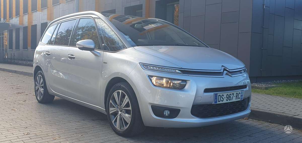 Citroen Grand 2015 — interior