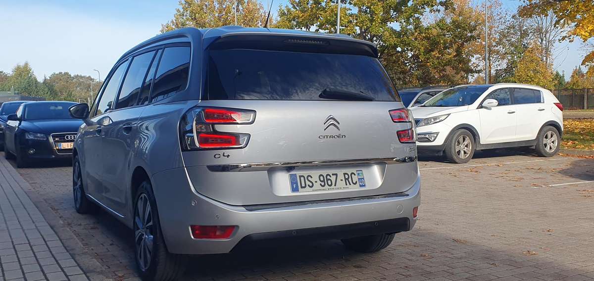 Citroen Grand 2015 — engine 1600 cm³, 116 HP (85kW)