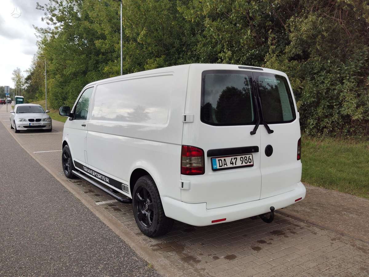 Volkswagen Transporter 2012 — photo 15