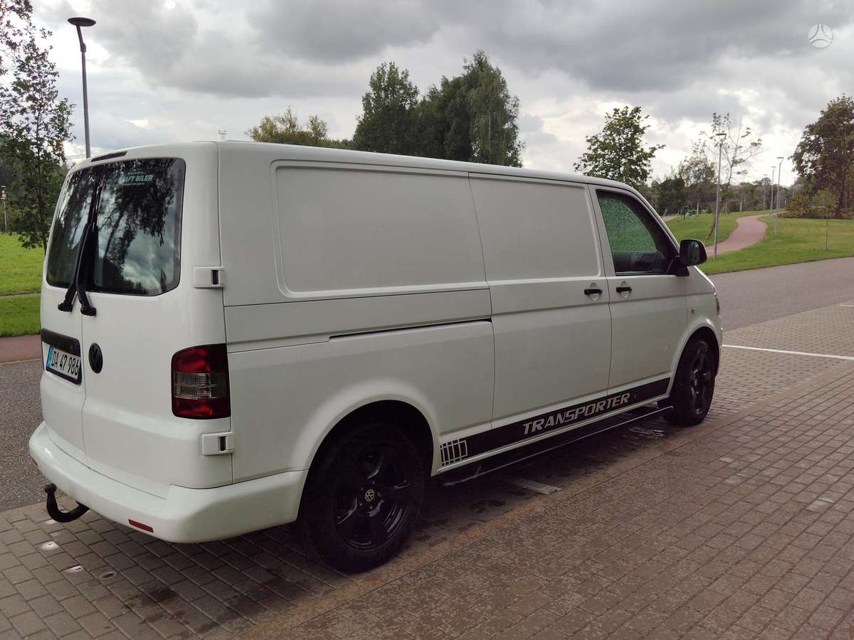 Volkswagen Transporter 2012 — photo 16