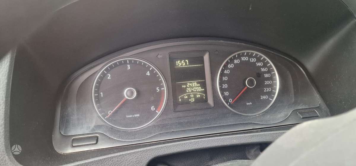 Volkswagen Transporter 2012 — photo 8