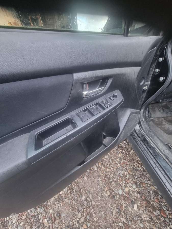 Subaru XV 2012 — photo 11
