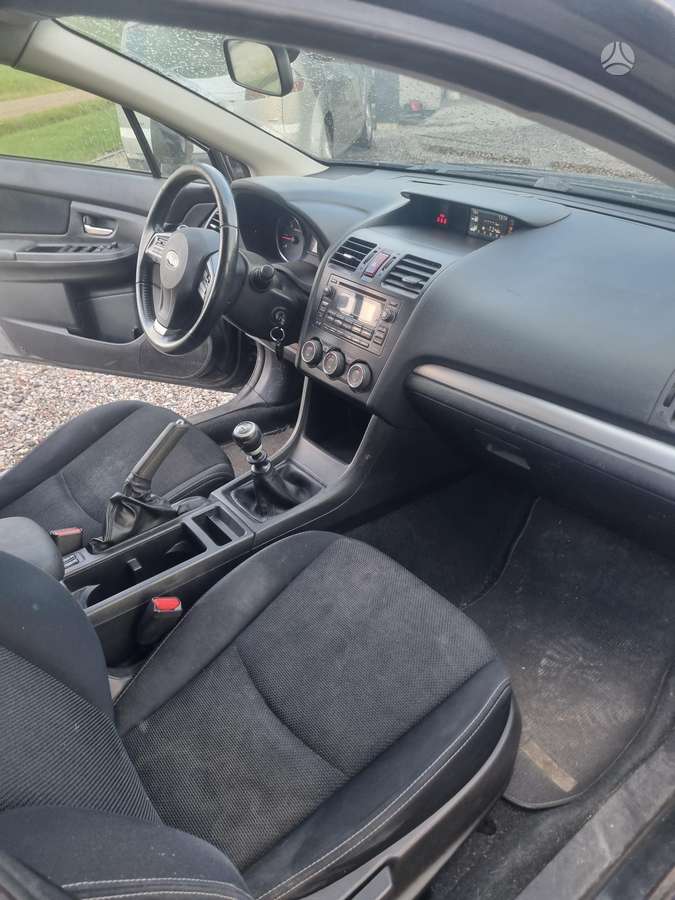 Subaru XV 2012 — photo 9