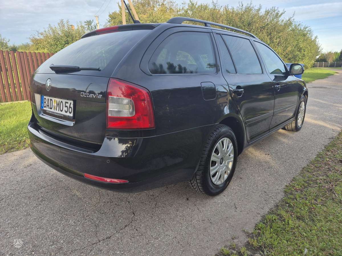 Skoda Octavia 2011 — photo 12