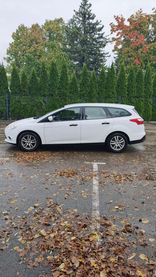 Ford Focus 2014 — салон