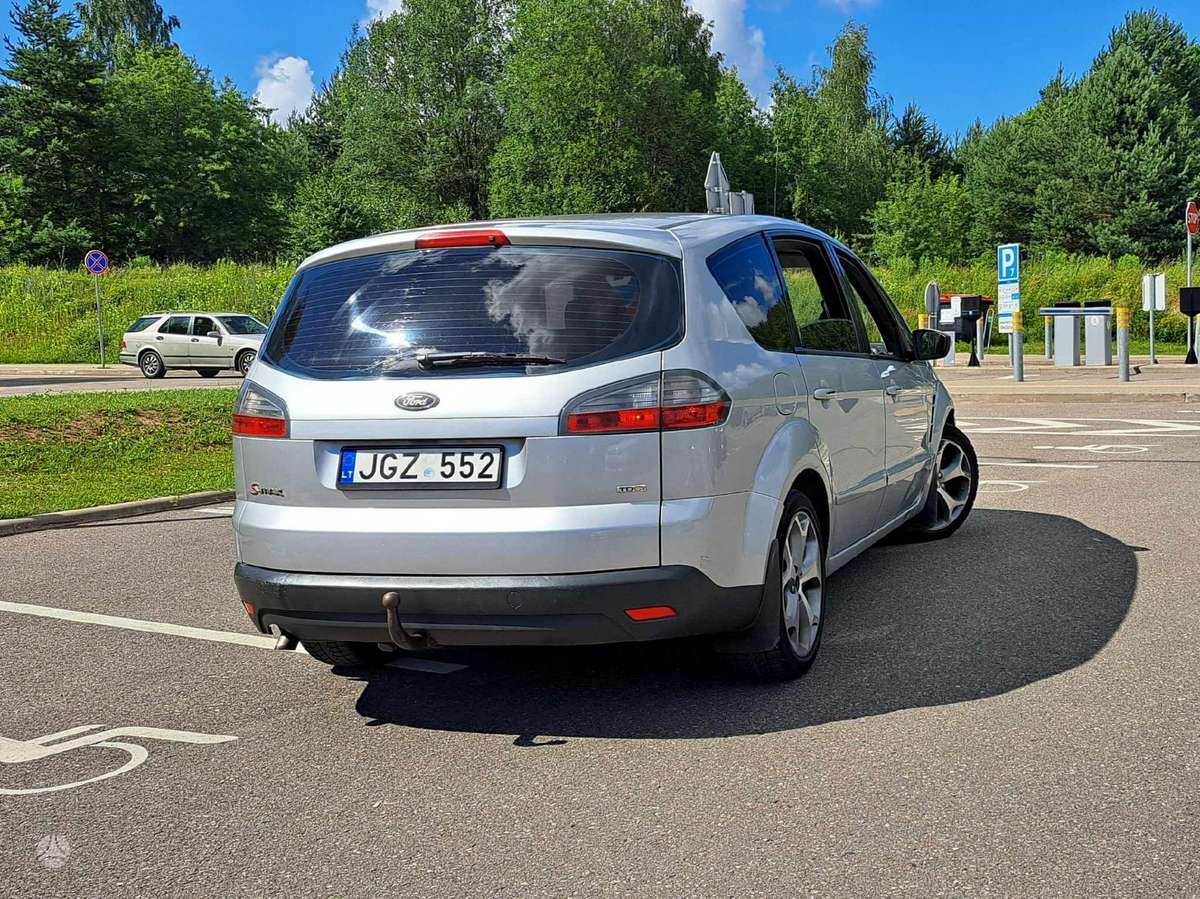 Ford S-MAX 2009 — салон