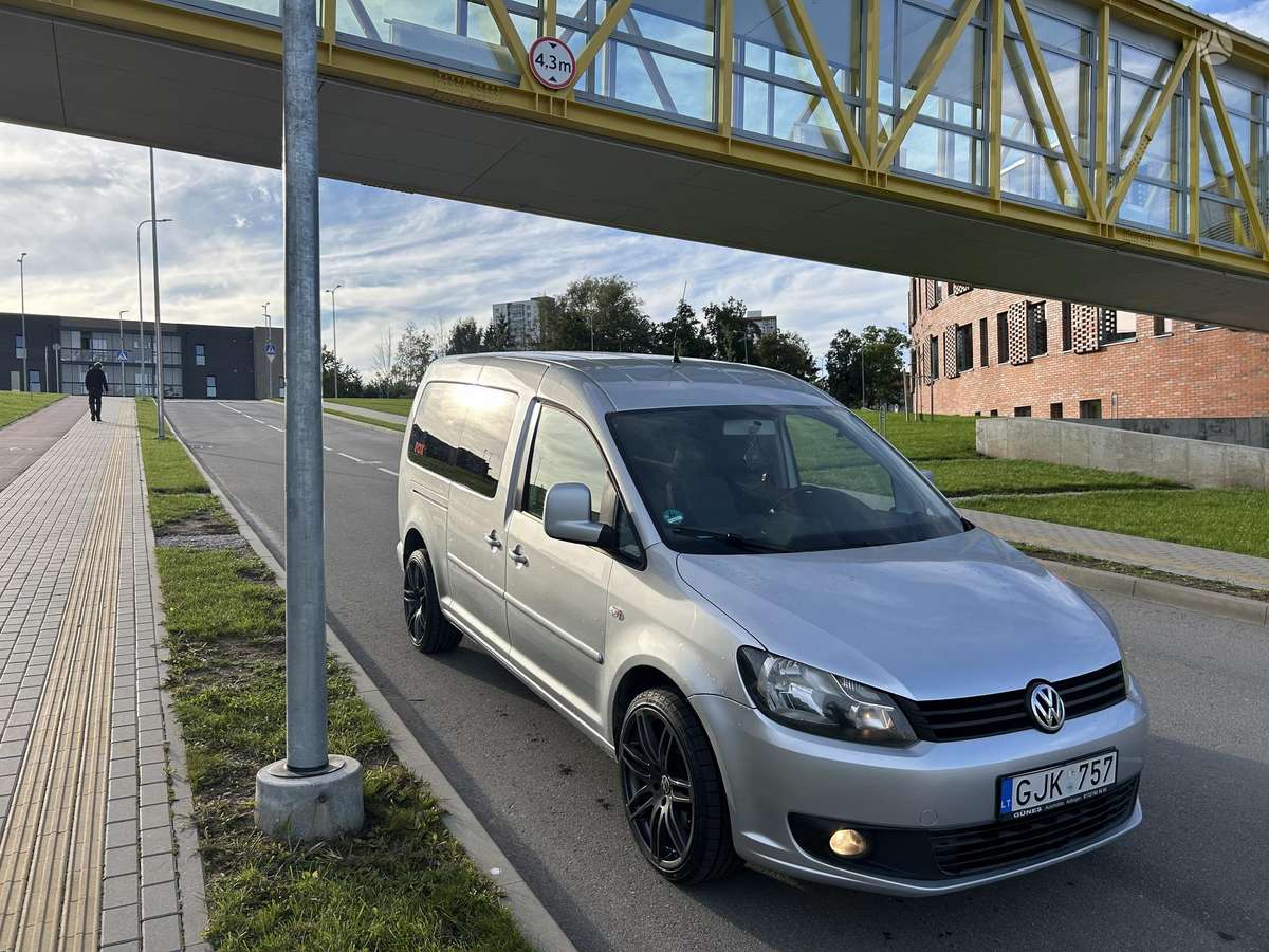 Volkswagen Caddy 2011 — rear view