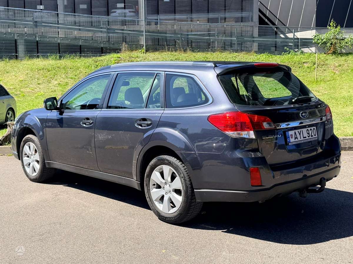 Subaru Outback 2012 — фото 7