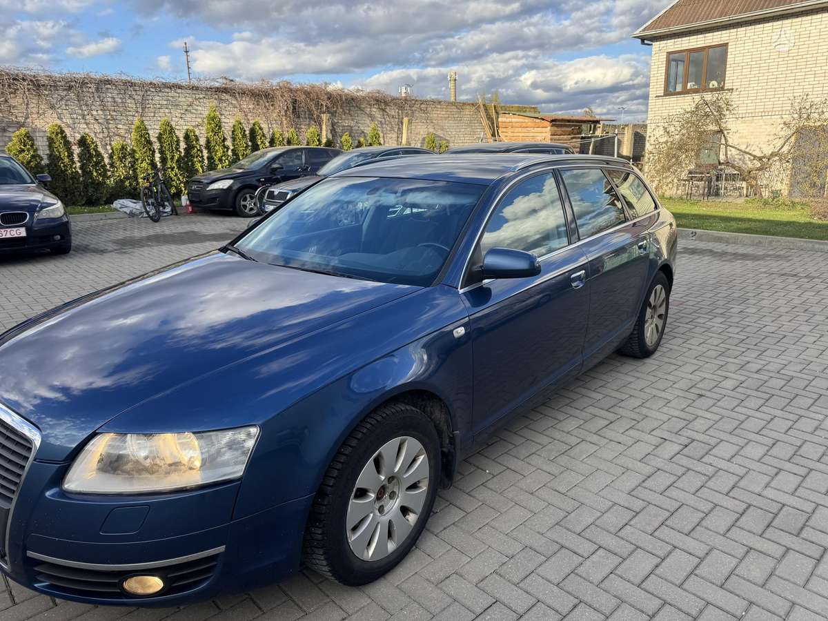 Audi A6 2006 — салон