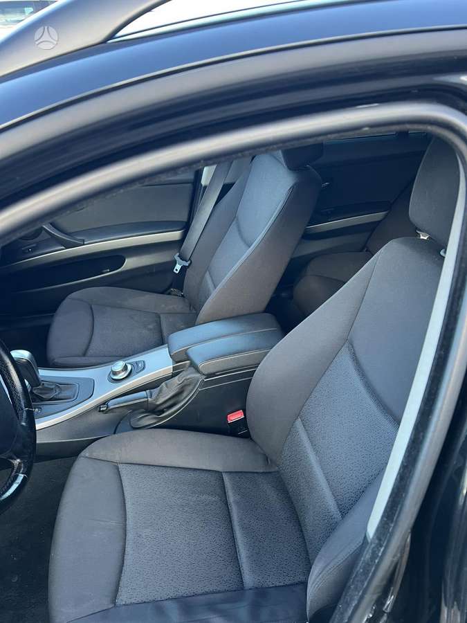 BMW 320 2008 — photo 6