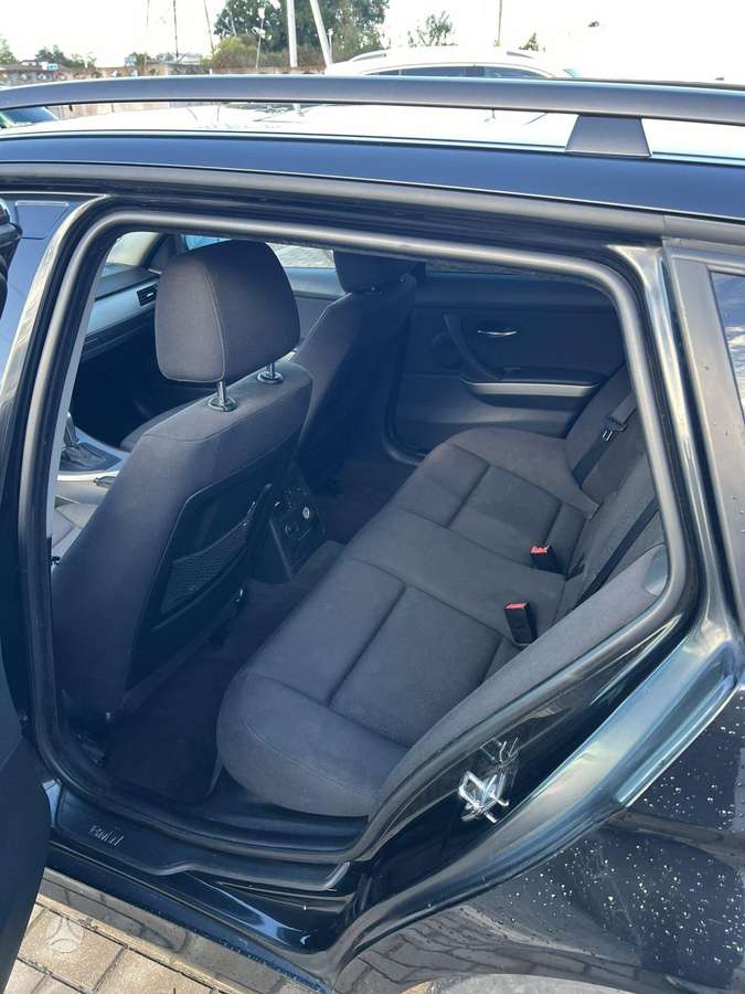 BMW 320 2008 — photo 7