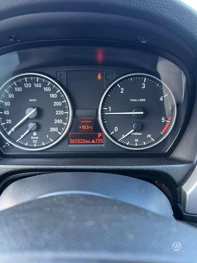 BMW 320 2008 — photo 8