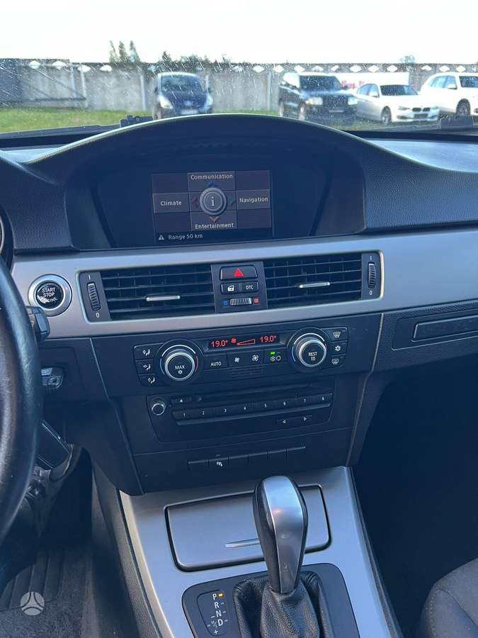 BMW 320 2008 — photo 9