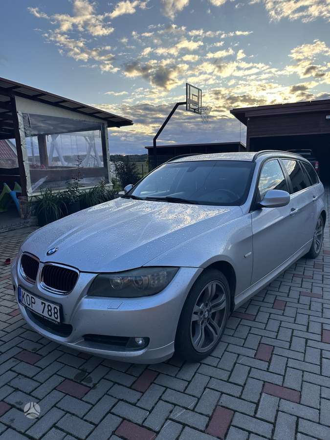 BMW 320 2011 — engine 1995 cm³, 184 HP (135kW)