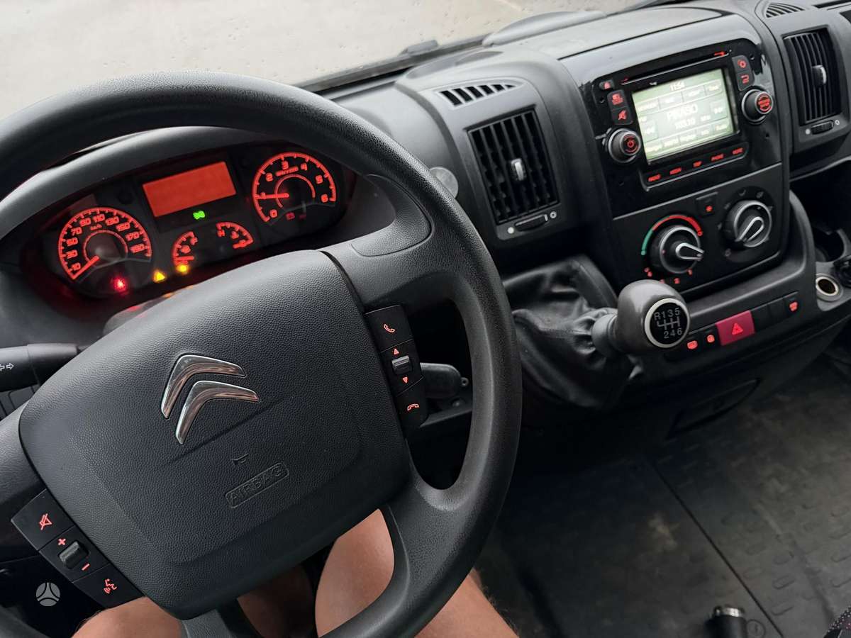 Citroen Jumper 2015 — interior