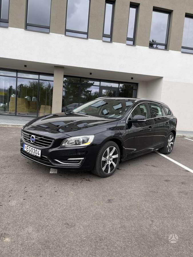 Volvo V60 2013 — interior
