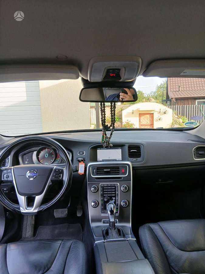 Volvo V60 2013 — photo 7