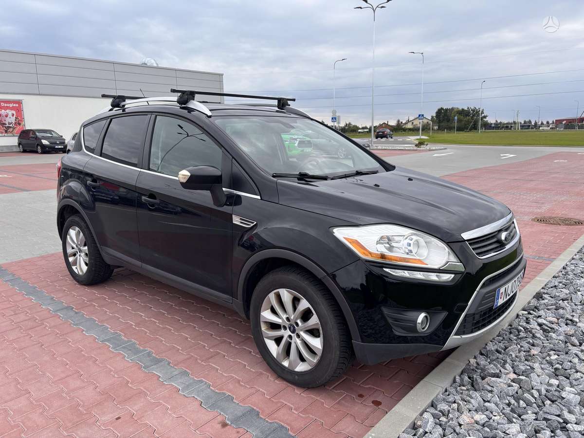 Ford Kuga 2012 — interior