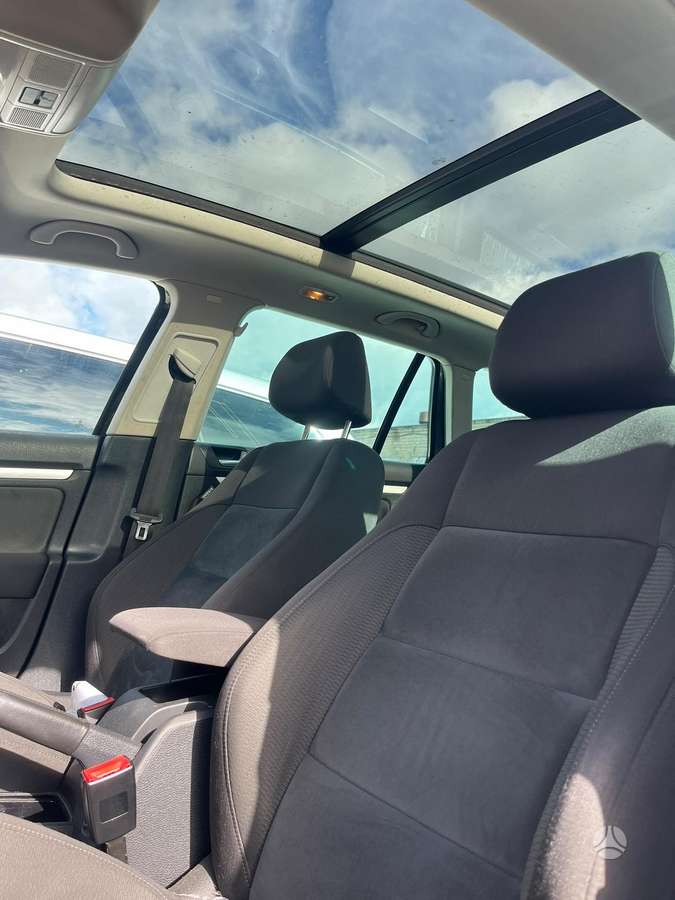 Volkswagen Golf 2011 — photo 7