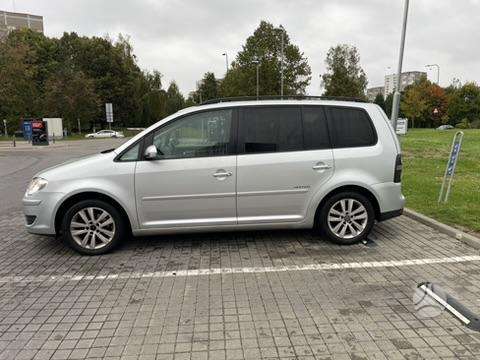 Volkswagen Touran 2008 — interior