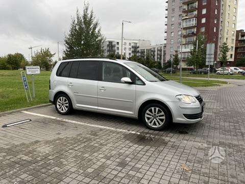 Volkswagen Touran 2008 — engine 1896 cm³, 105 HP (77kW)