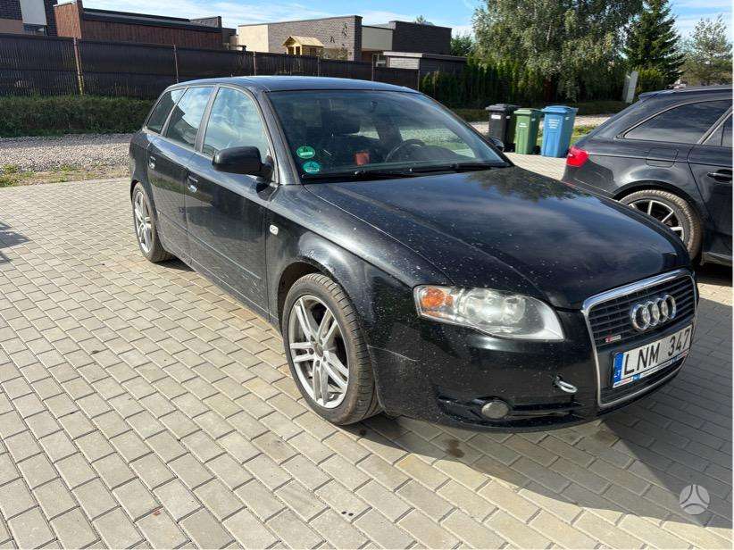 Audi A4 2005 — вигляд ззаду
