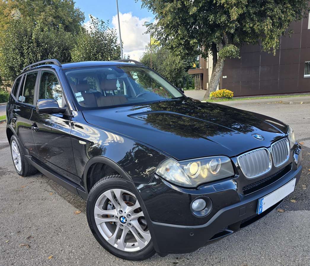 BMW X3 2009 — вигляд ззаду