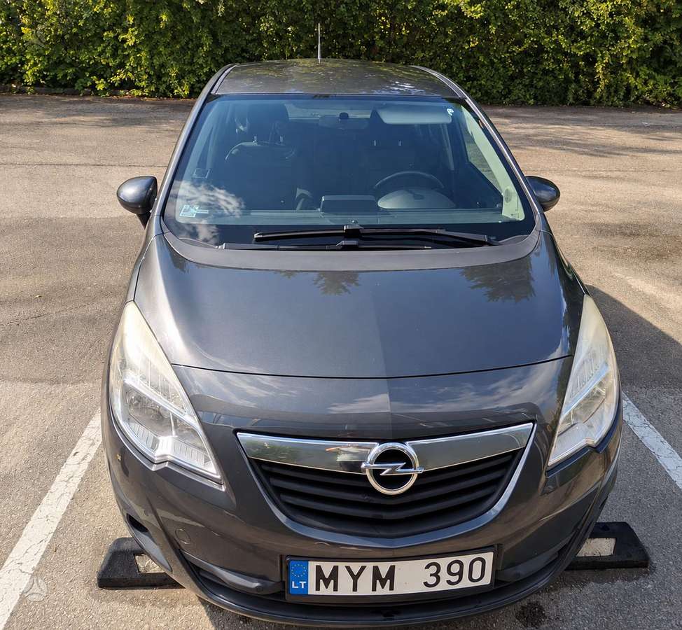 Opel Meriva 2011 — engine 1686 cm³, 101 HP (74kW)