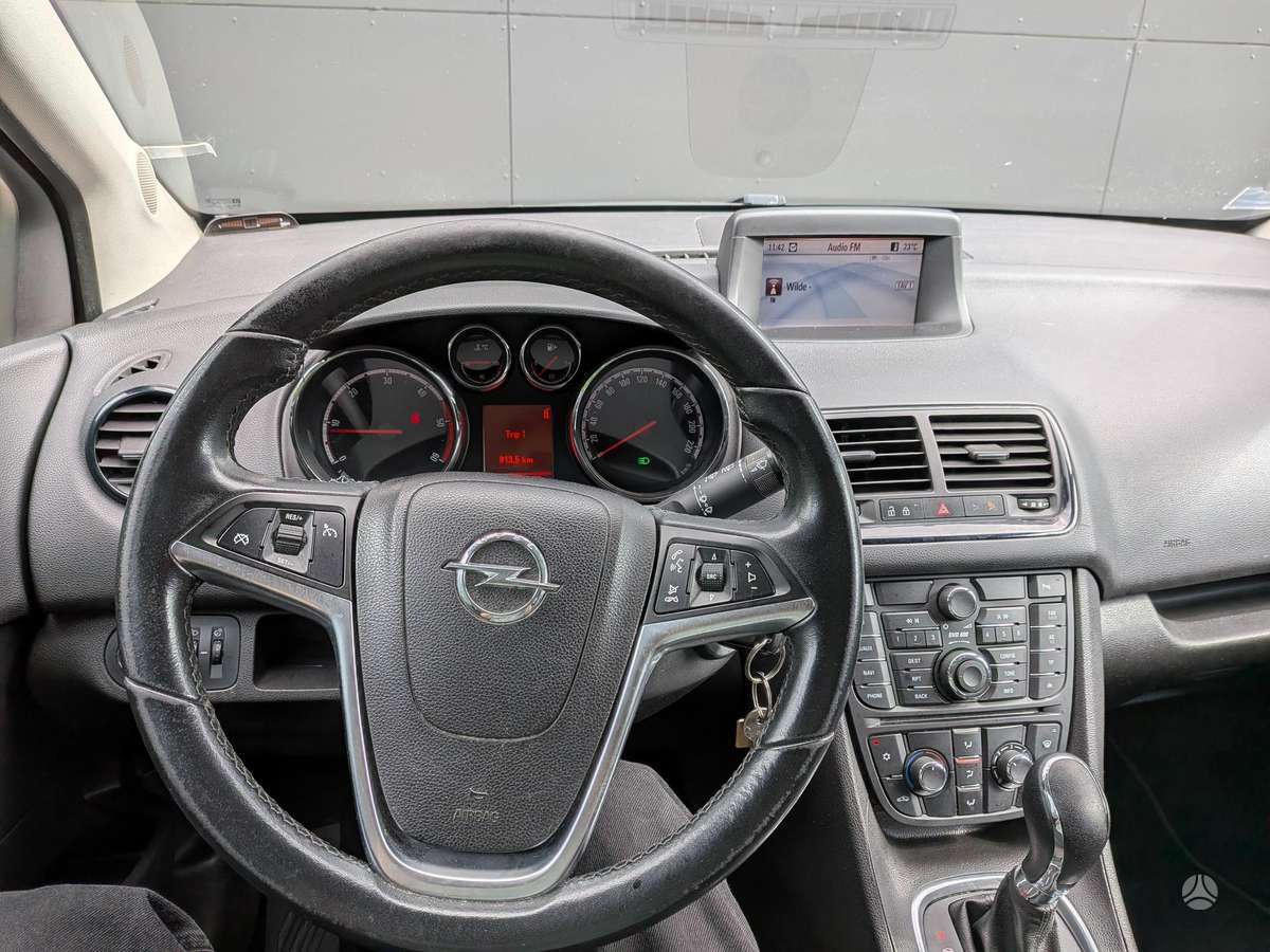 Opel Meriva 2011 — photo 9