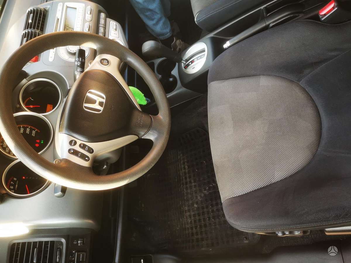 Honda Jazz 2005 — rear view