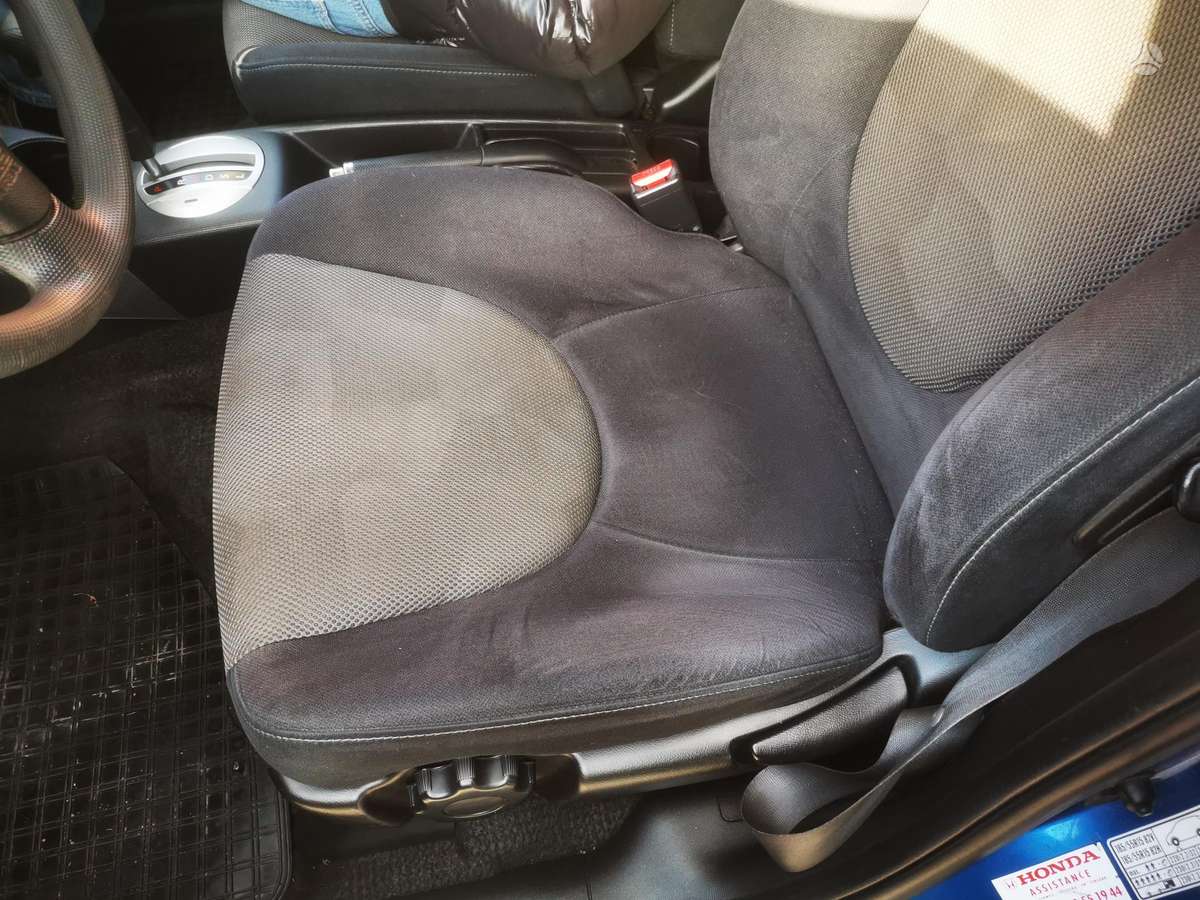 Honda Jazz 2005 — interior