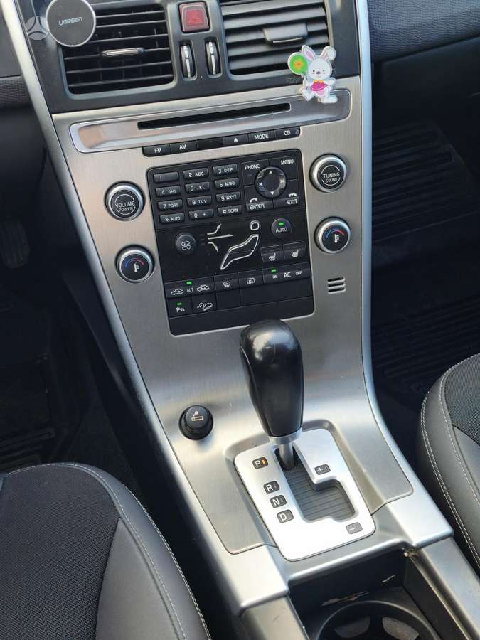 Volvo XC60 2010 — photo 9