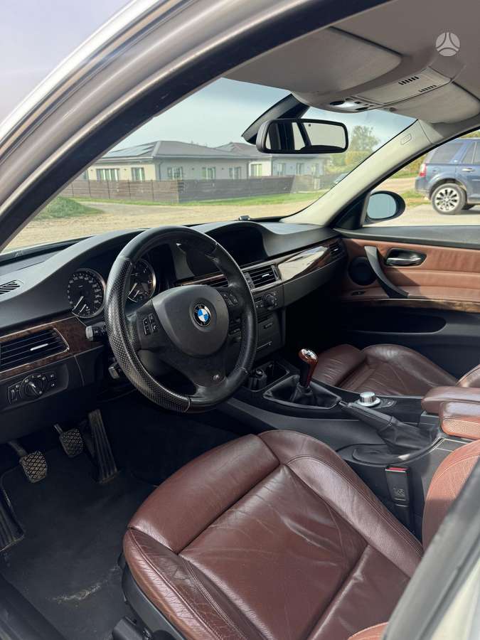 BMW 330 2006 — photo 6