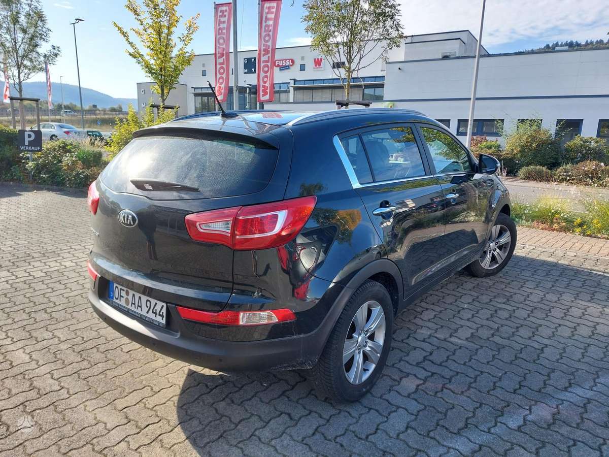 Kia Sportage 2013 — engine 1600 cm³, 135 HP (99kW)