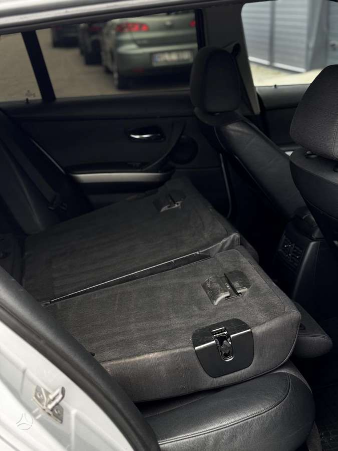 BMW 320 2012 — photo 15
