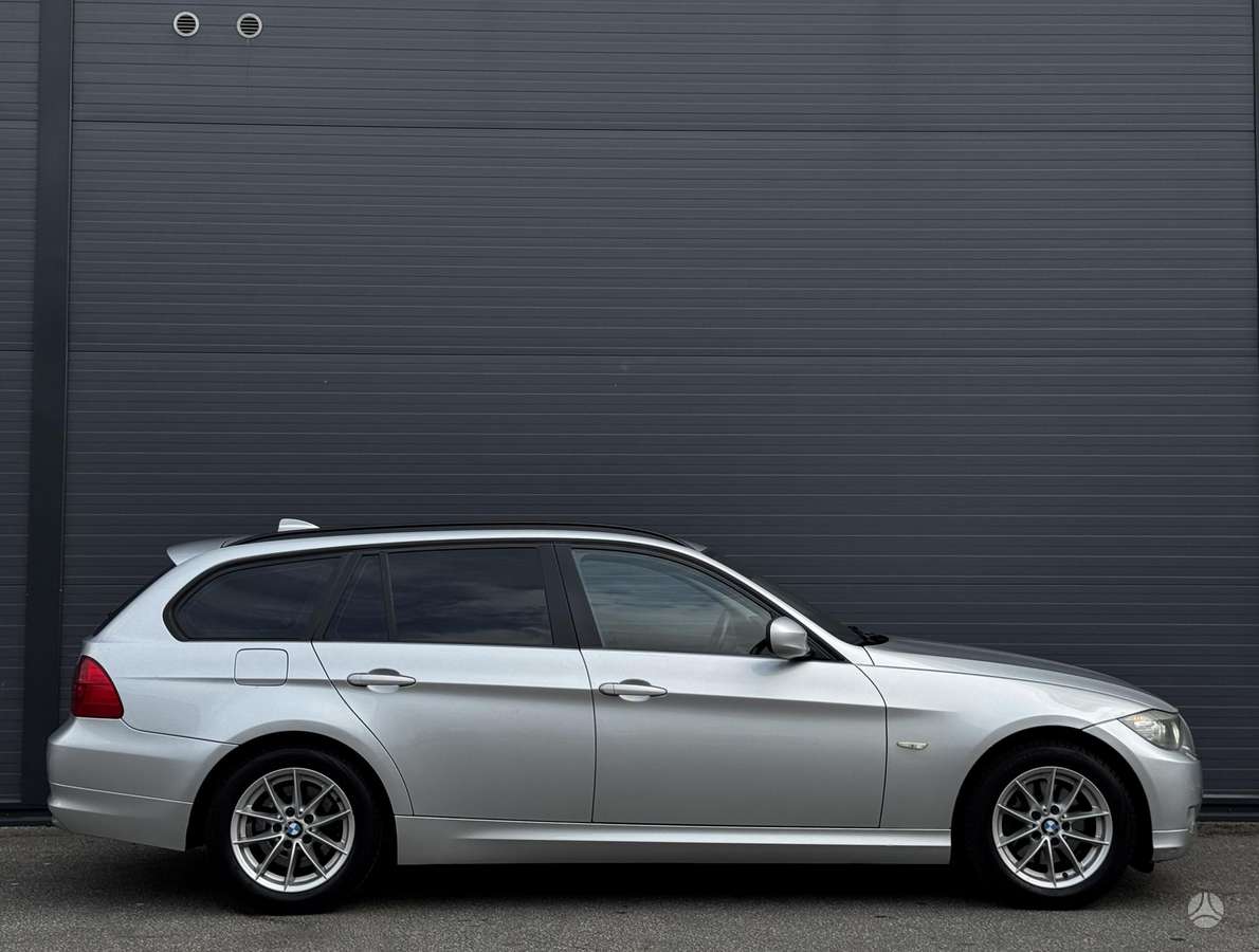 BMW 320 2012 — engine 1995 cm³, 184 HP (135kW)