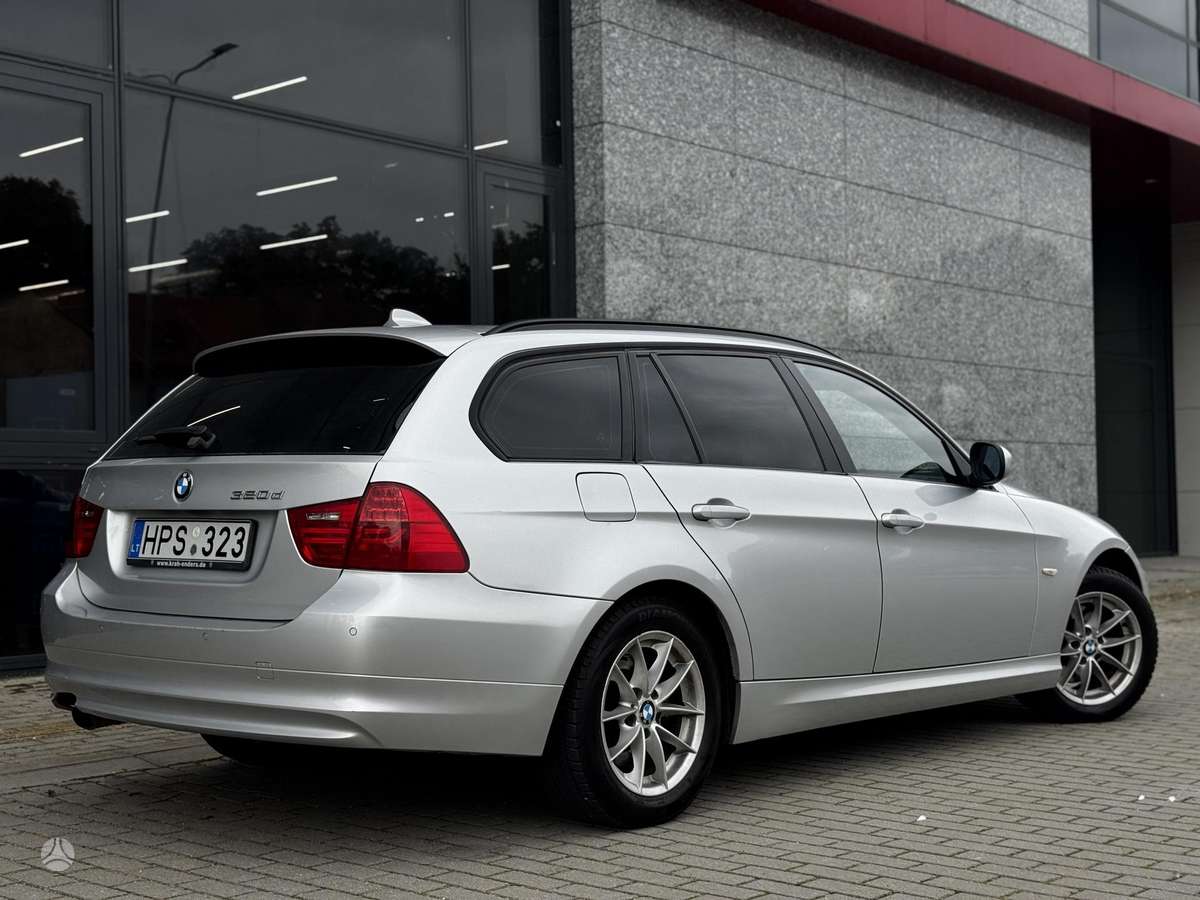 BMW 320 2012 — photo 7