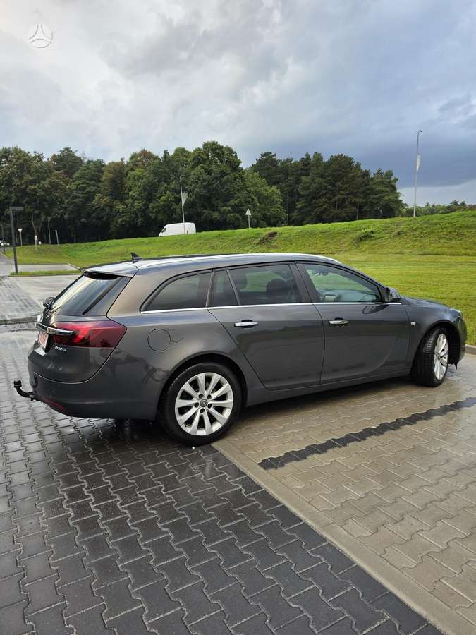 Opel Insignia 2015 — engine 2000 cm³, 140 HP (103kW)