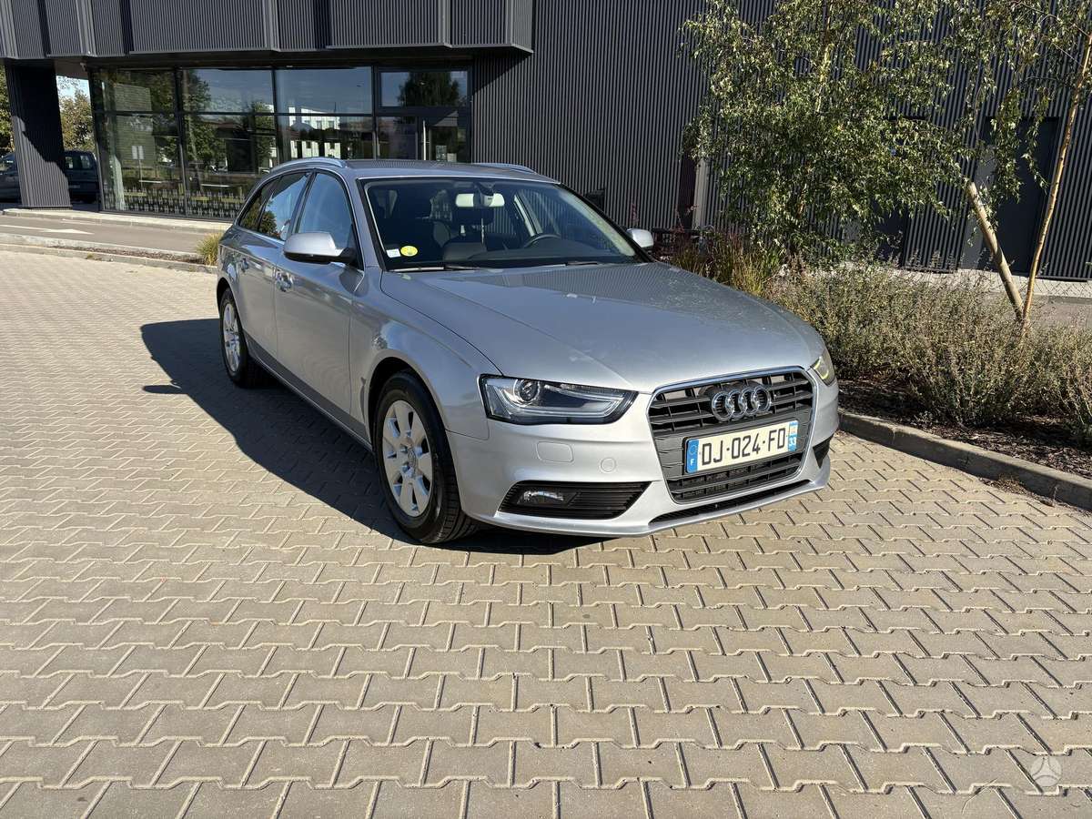 Audi A4 2015 — rear view
