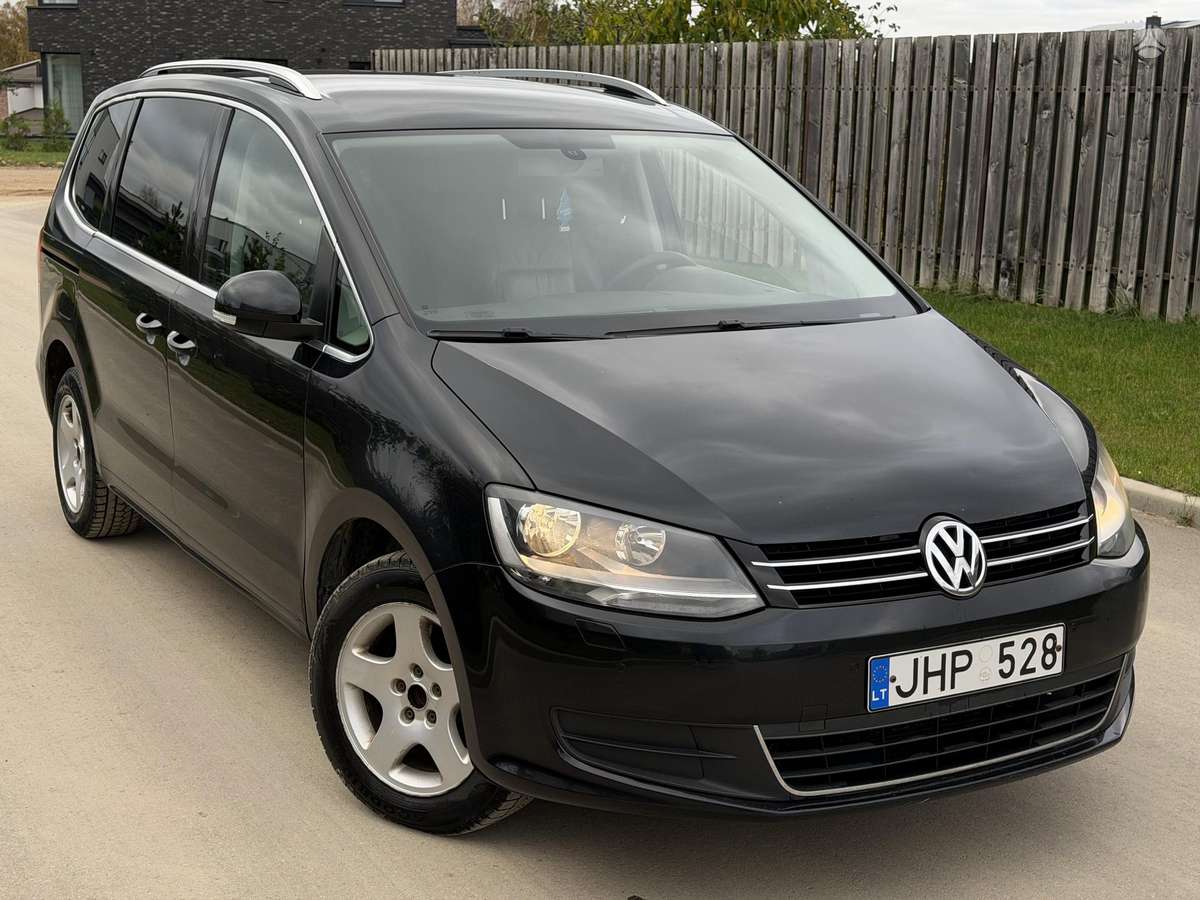 Volkswagen Sharan 2011 — вигляд ззаду
