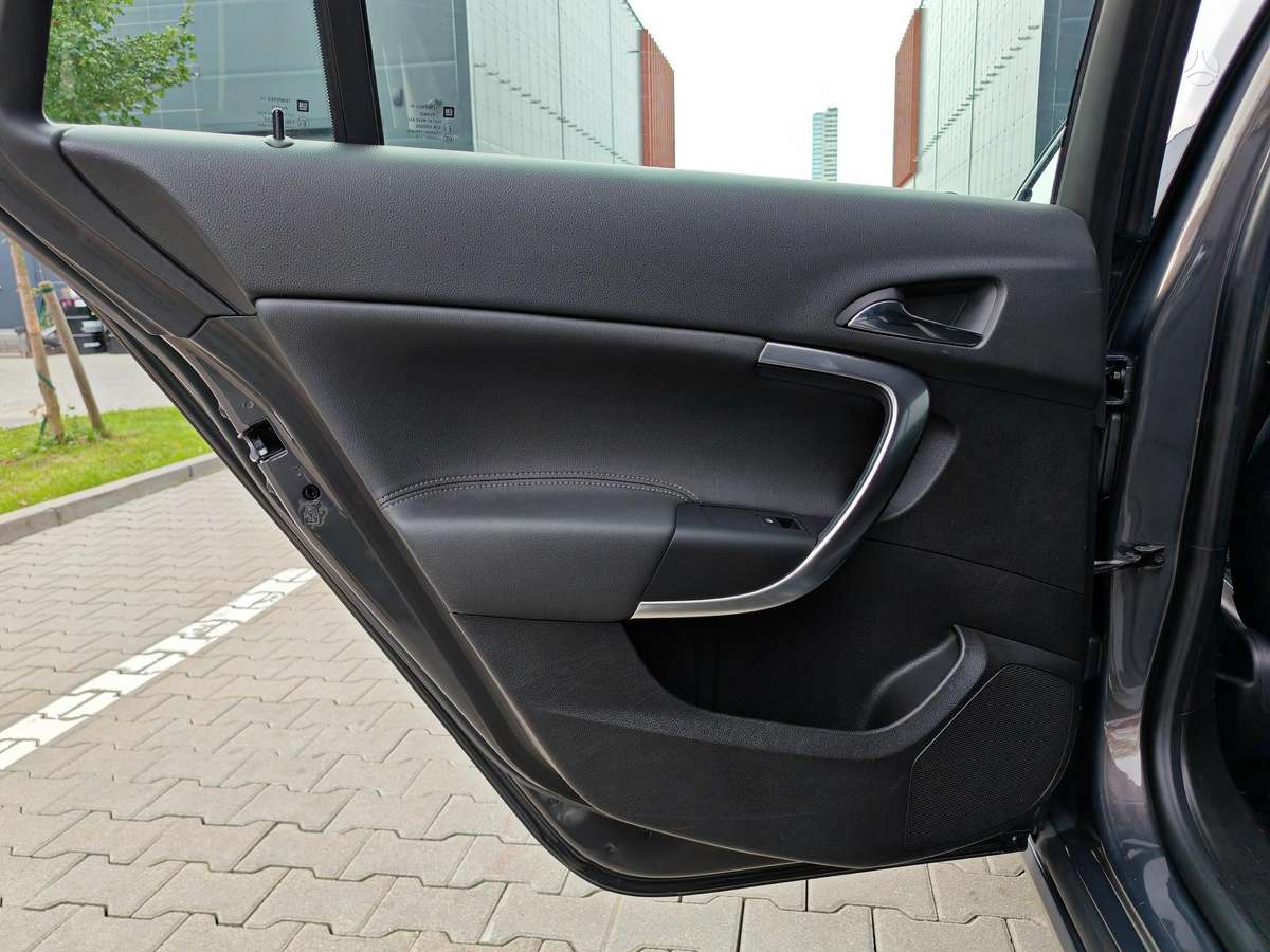 Opel Insignia 2015 — photo 22