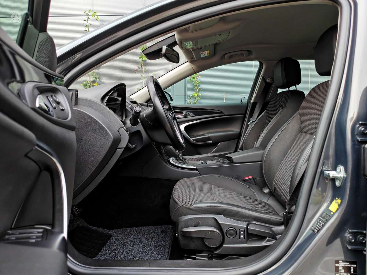 Opel Insignia 2015 — photo 27