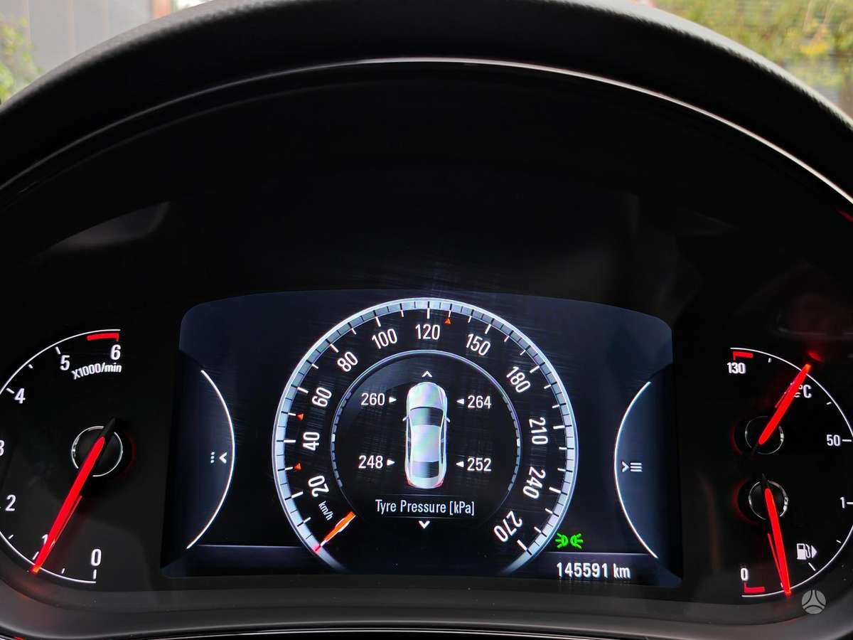 Opel Insignia 2015 — photo 43