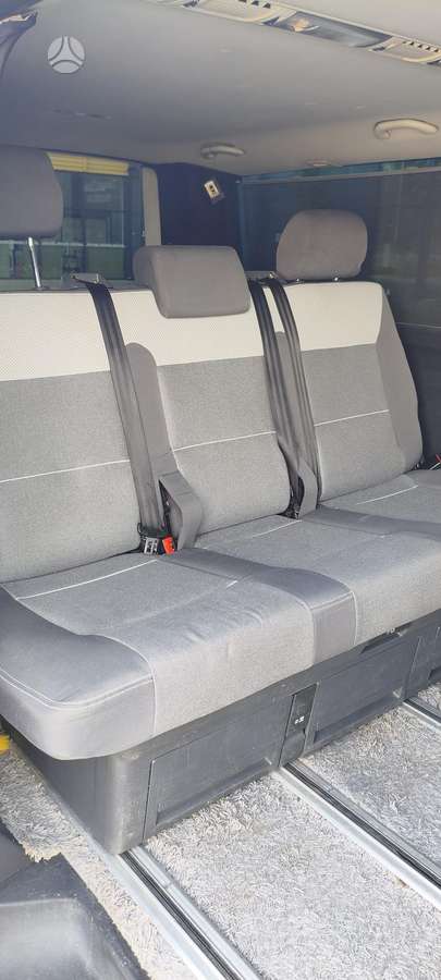 Volkswagen Caravelle 2009 — photo 20