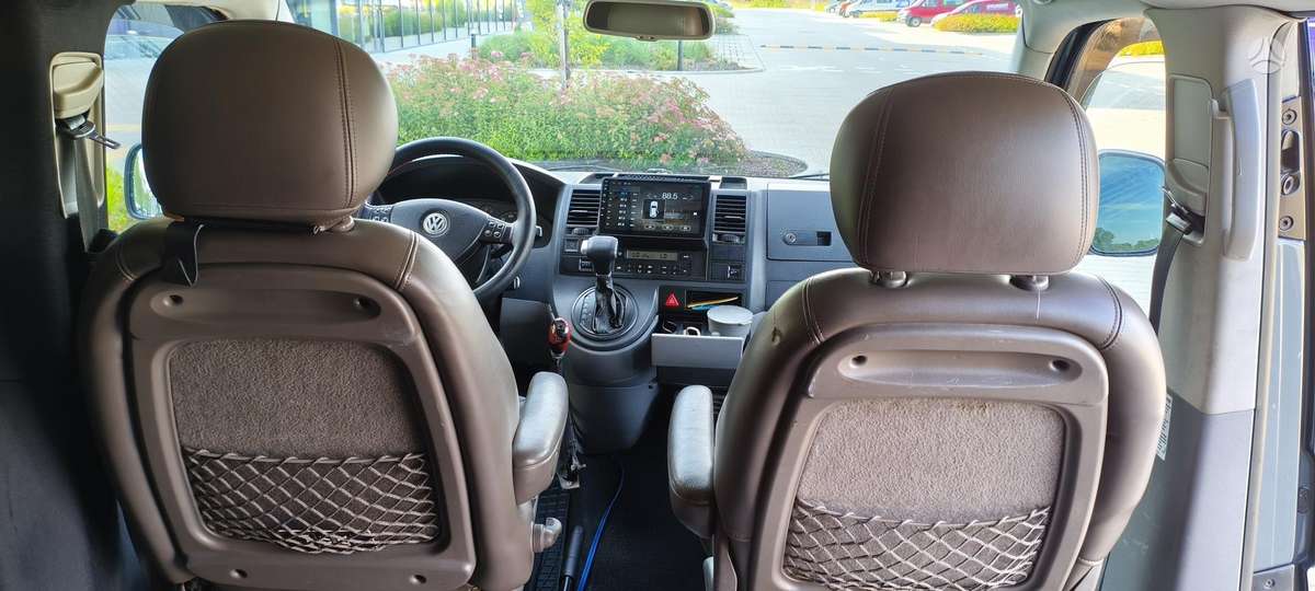 Volkswagen Caravelle 2009 — photo 25