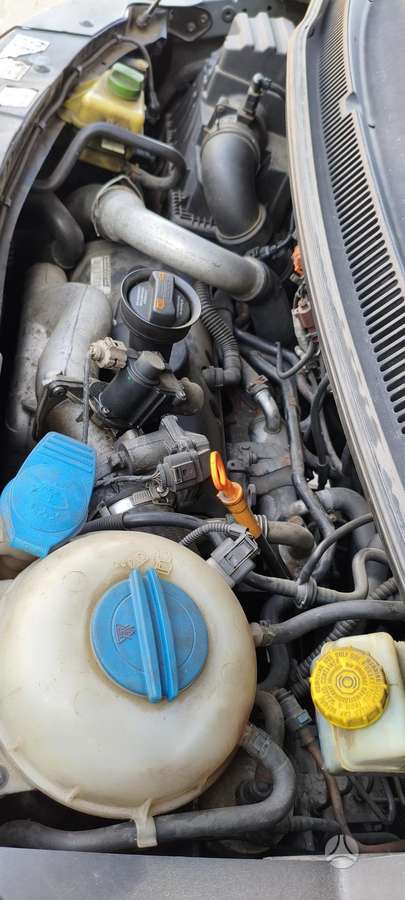 Volkswagen Caravelle 2009 — photo 39
