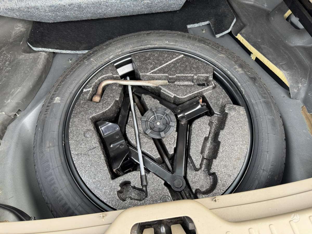 Volvo XC60 2011 — photo 11