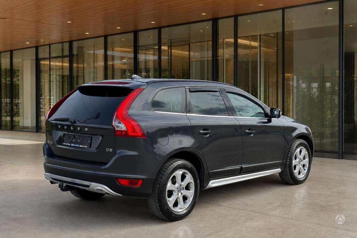 Volvo XC60 2011 — engine 2000 cm³, 163 HP (120kW)