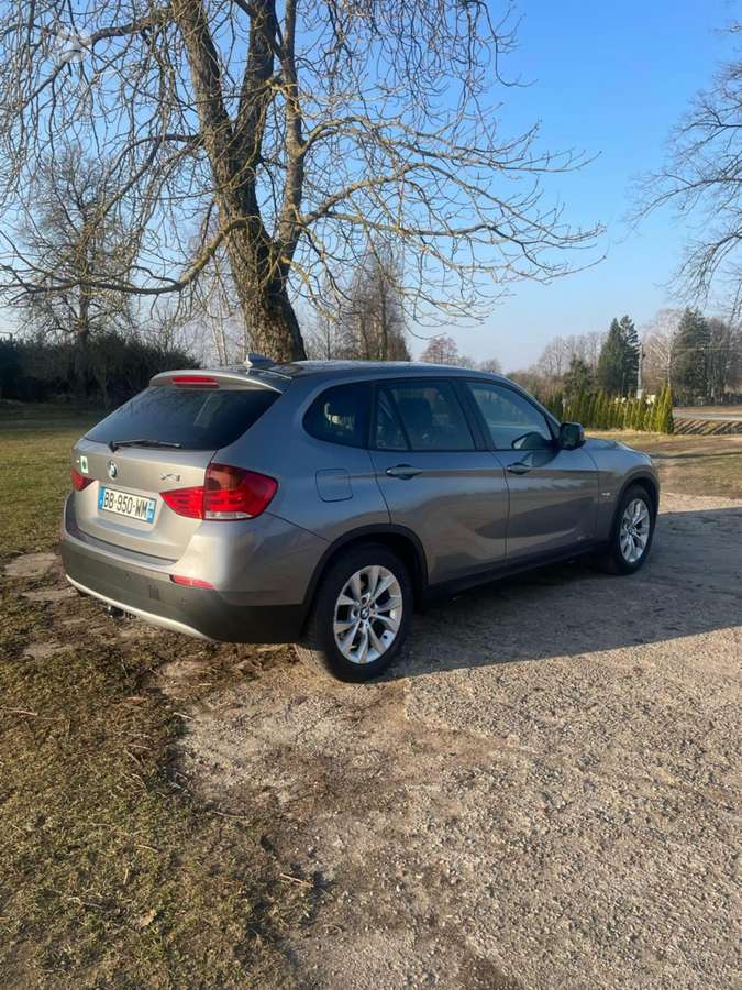 BMW X1 2010 — photo 6